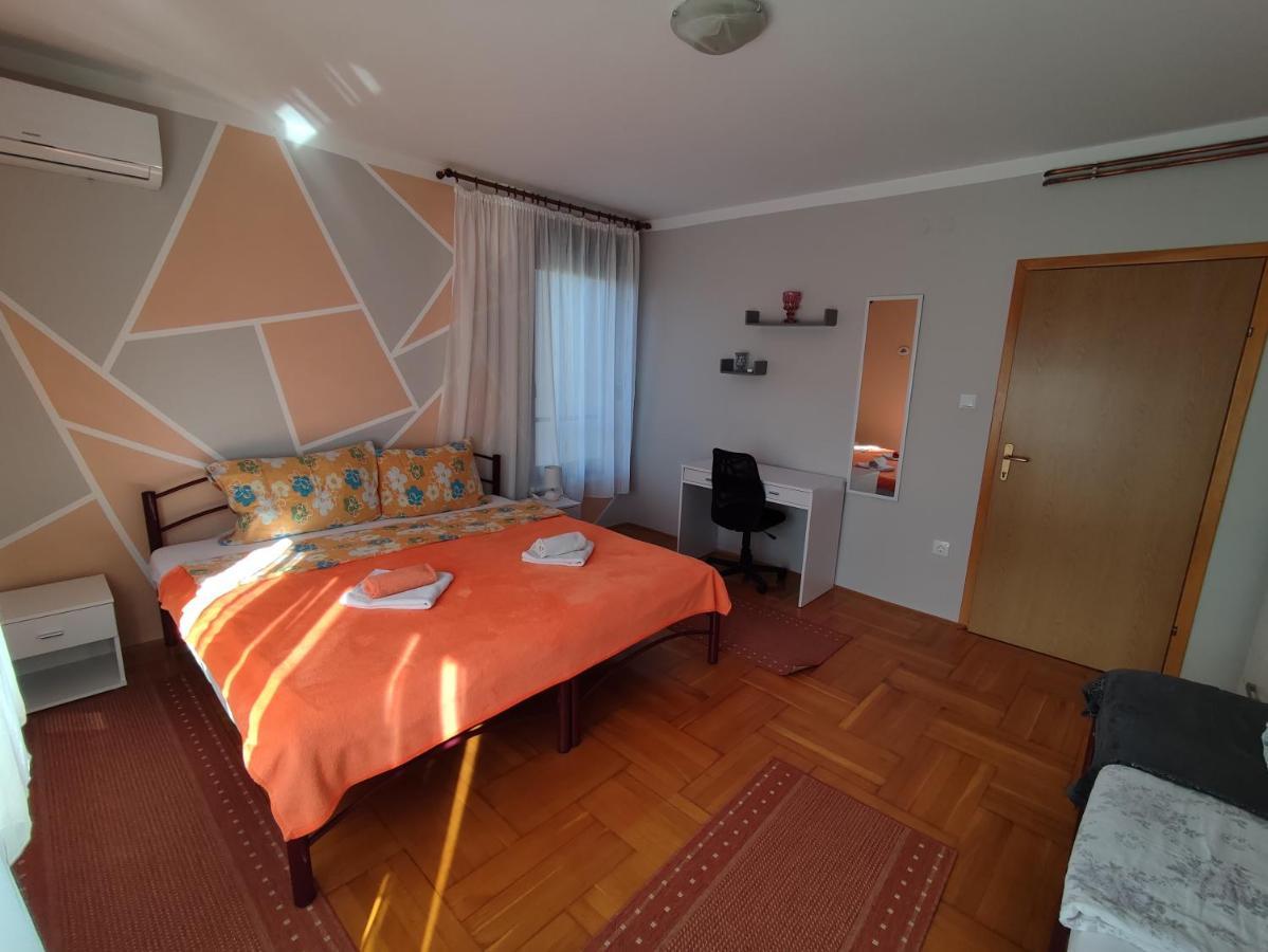 Apartments & Rooms 4 Rijeke Карловаць Екстер'єр фото