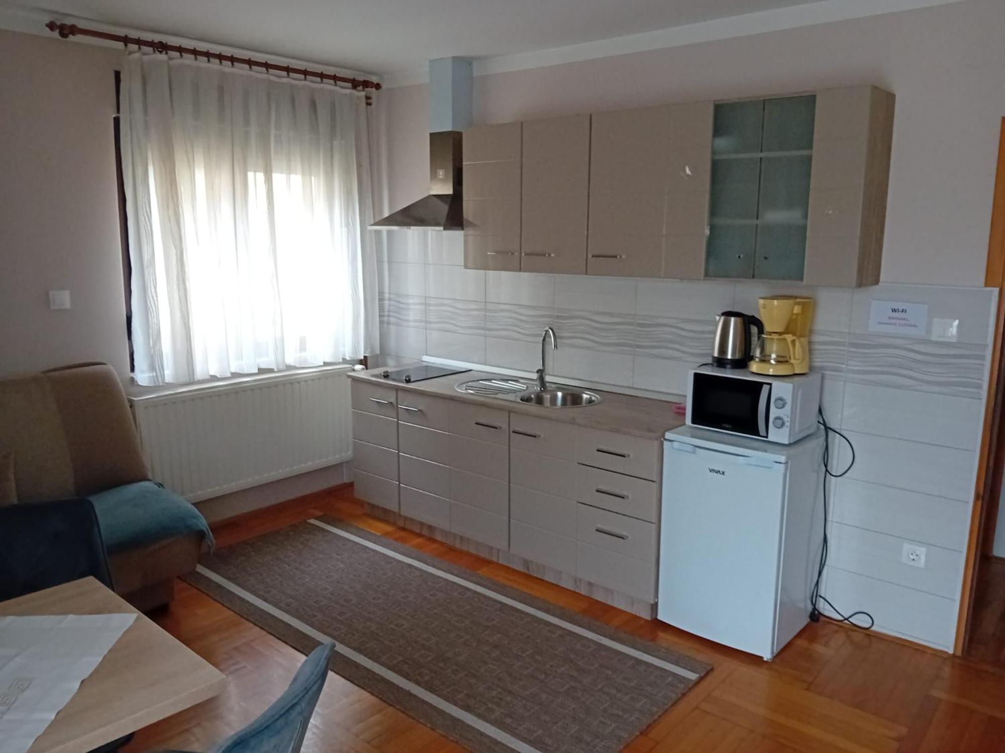 Apartments & Rooms 4 Rijeke Карловаць Екстер'єр фото